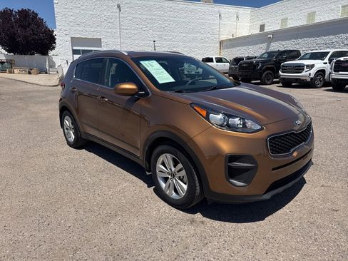 Used 2017 Kia Sportage LX w/ LX Popular Package FWD image 3