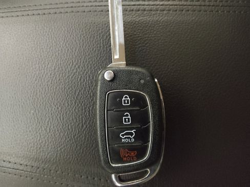 Used 2018 Hyundai Santa Fe Sport image 32