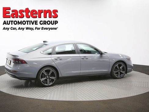 Used 2025 Honda Accord Sport image 40