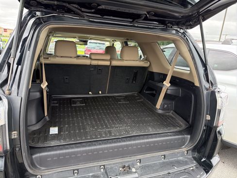 Used 2023 Toyota 4Runner SR5 Premium w/ Moonroof Package AWD/4WD image 26