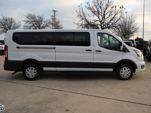 Used 2023 Ford Transit 350 XLT image 2