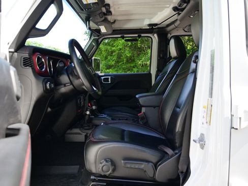 Used 2019 Jeep Wrangler Unlimited Rubicon AWD/4WD image 23
