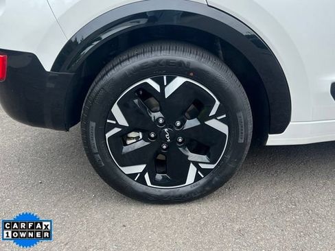 Used 2024 Kia Niro Wind w/ Wind Preserve Package FWD image 9