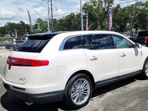 Used 2018 Lincoln MKT AWD w/ Technology Package image 12