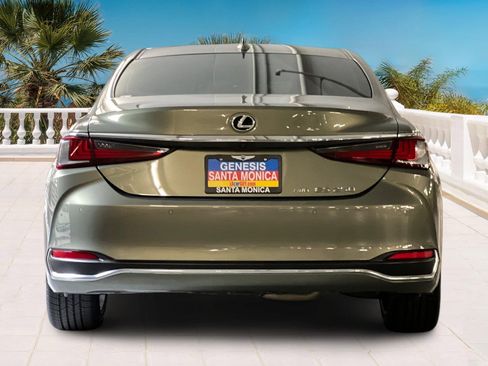 Used 2021 Lexus ES 250 w/ Premium Package image 5