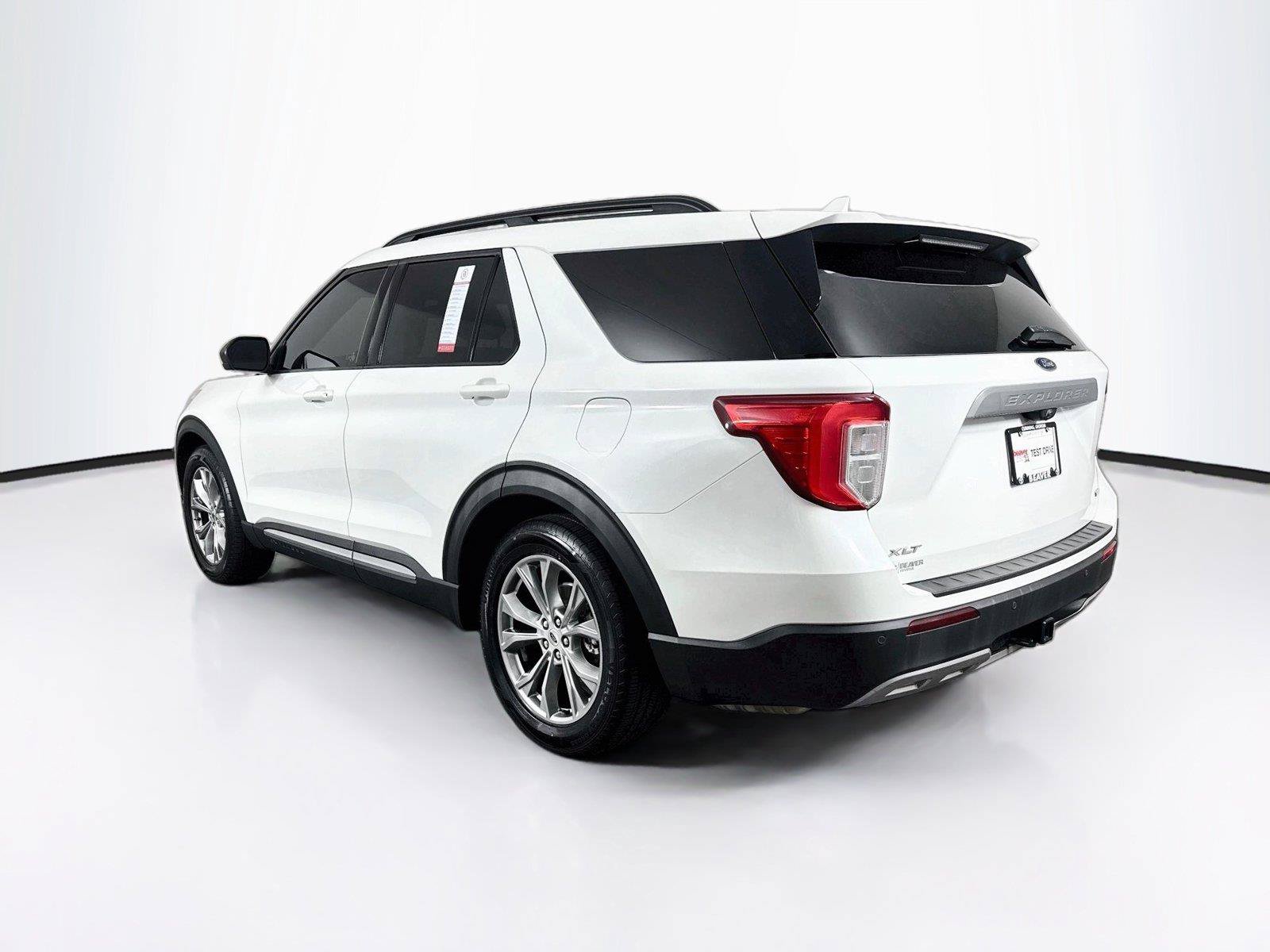 Used 2020 Ford Explorer XLT w/ Equipment Group 202A RWD image 12