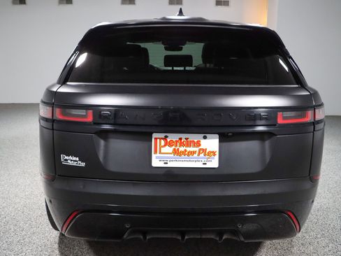 Used 2023 Land Rover Range Rover Velar R-Dynamic S image 8