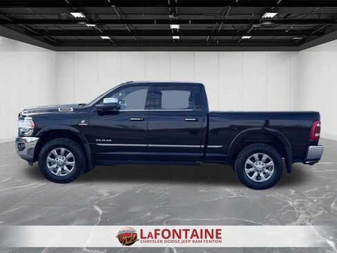 Used 2022 RAM 3500 Limited AWD/4WD image 2