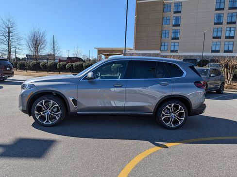 New 2026 BMW X5 sDrive40i w/ Premium Package image 6