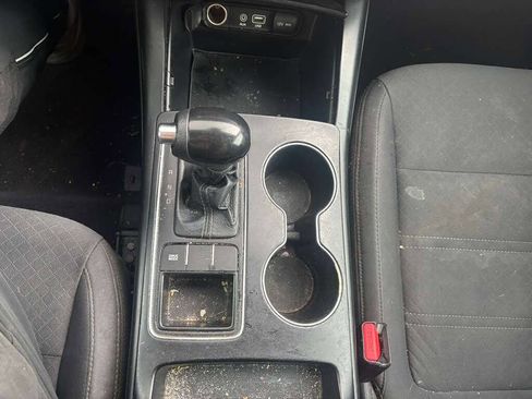 Used 2017 Kia Sorento L image 8