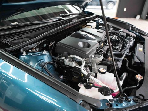 Used 2025 Toyota Camry LE image 31