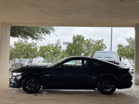 Used 2015 Ford Mustang GT Premium w/ GT Performance Package RWD image 7