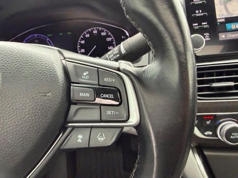 Certified 2018 Honda Accord Touring image 13