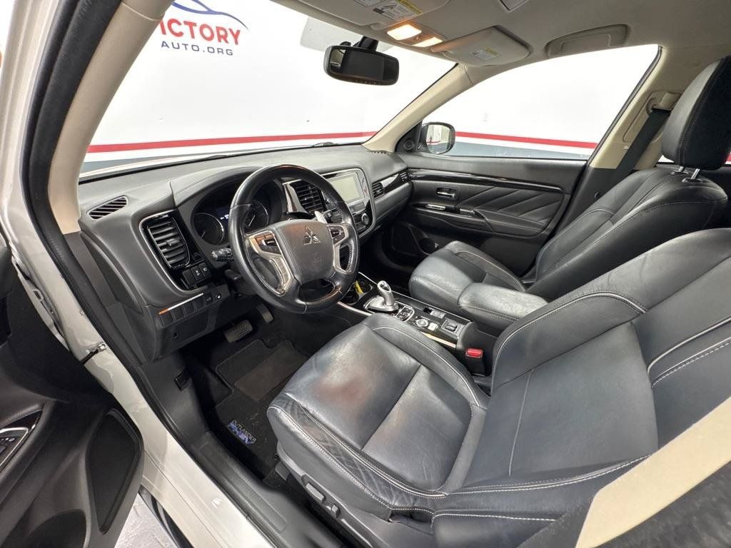 Used 2018 Mitsubishi Outlander SEL AWD/4WD image 10