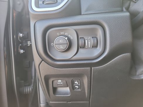 Used 2019 RAM 1500 Big Horn image 31