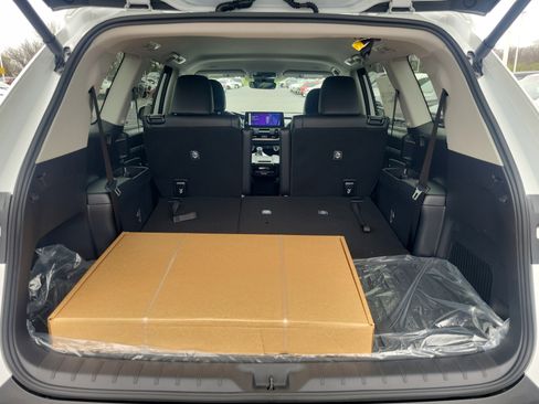 New 2026 Toyota Grand Highlander XLE image 8