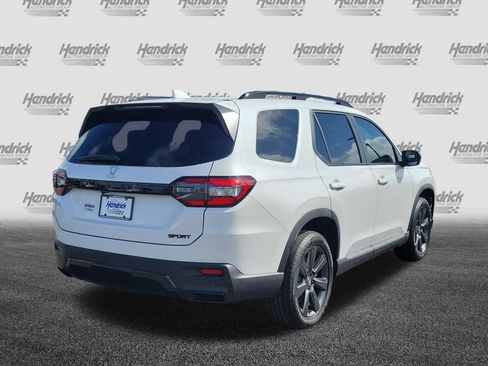 New 2026 Honda Pilot Sport image 7