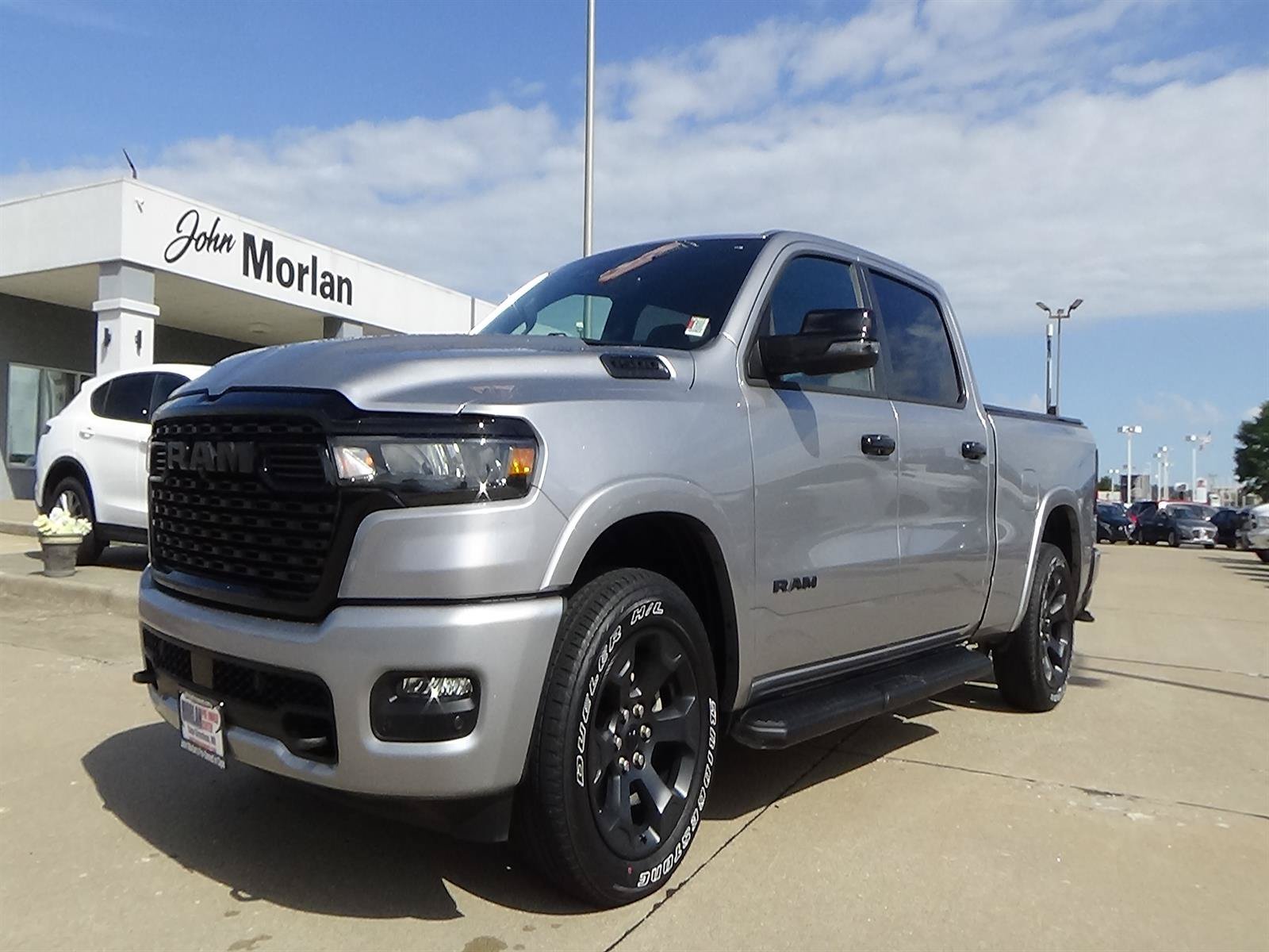 Used 2025 RAM 1500 Big Horn AWD/4WD image 2