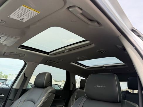 Used 2021 Buick Enclave Avenir w/ Avenir Technology Package AWD/4WD image 10