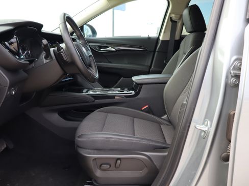 Used 2023 Buick Envision Preferred image 9