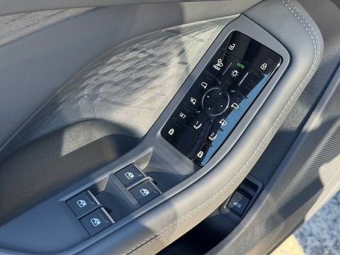 New 2025 Audi A5 2.0T Prestige image 17