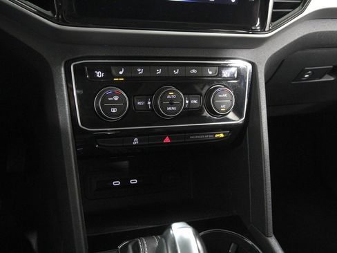 Used 2022 Volkswagen Atlas SEL image 14