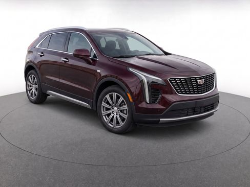 Used 2020 Cadillac XT4 Premium Luxury w/ Driver Awareness Package FWD image 2