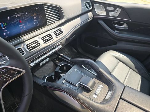 Certified 2024 Mercedes-Benz GLS 450 4MATIC image 32