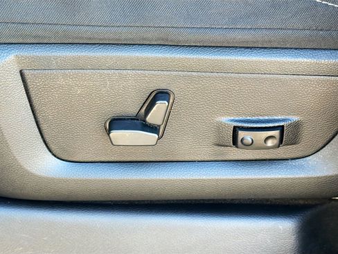 Used 2022 RAM 3500 Big Horn w/ Night Edition image 23