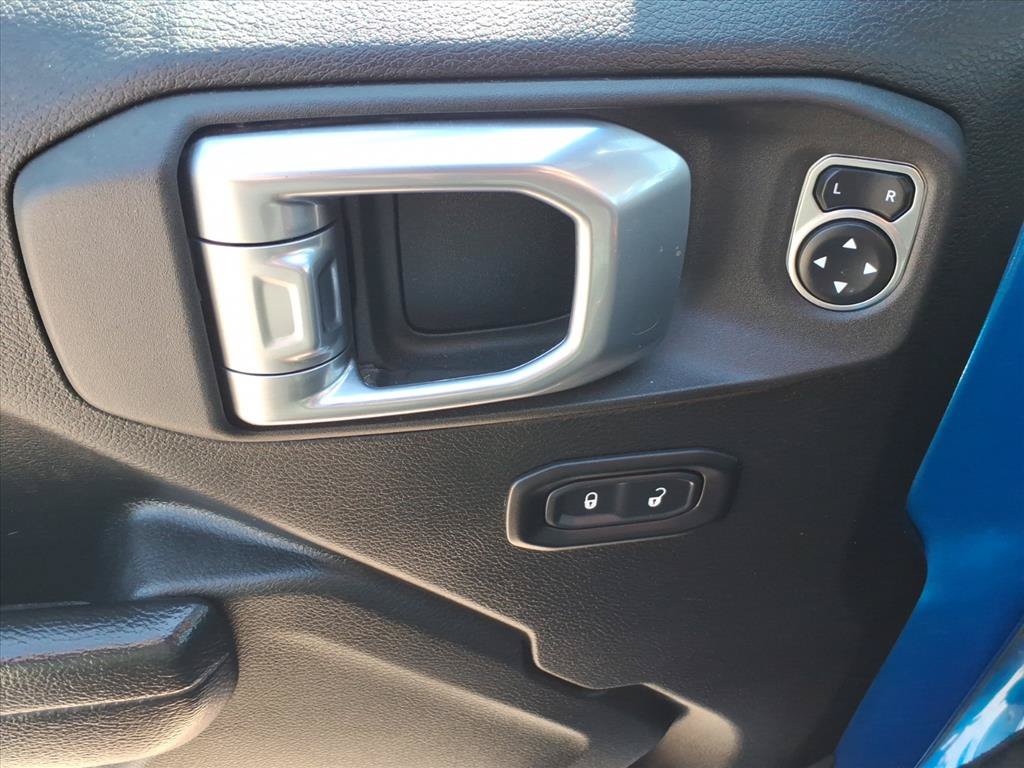 Used 2022 Jeep Gladiator Sport AWD/4WD image 19