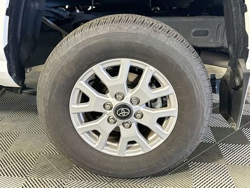 Used 2024 Toyota Tacoma SR image 28