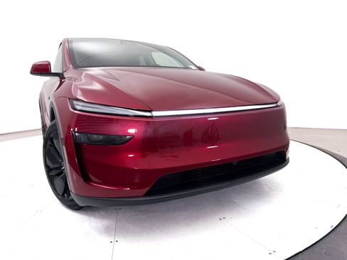 Used 2026 Tesla Model Y Long Range AWD/4WD image 7