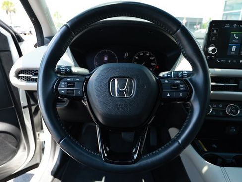 Used 2023 Honda HR-V EX-L image 11