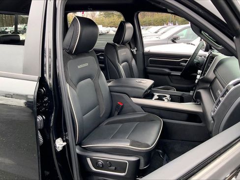 Used 2025 RAM 1500 Laramie image 7