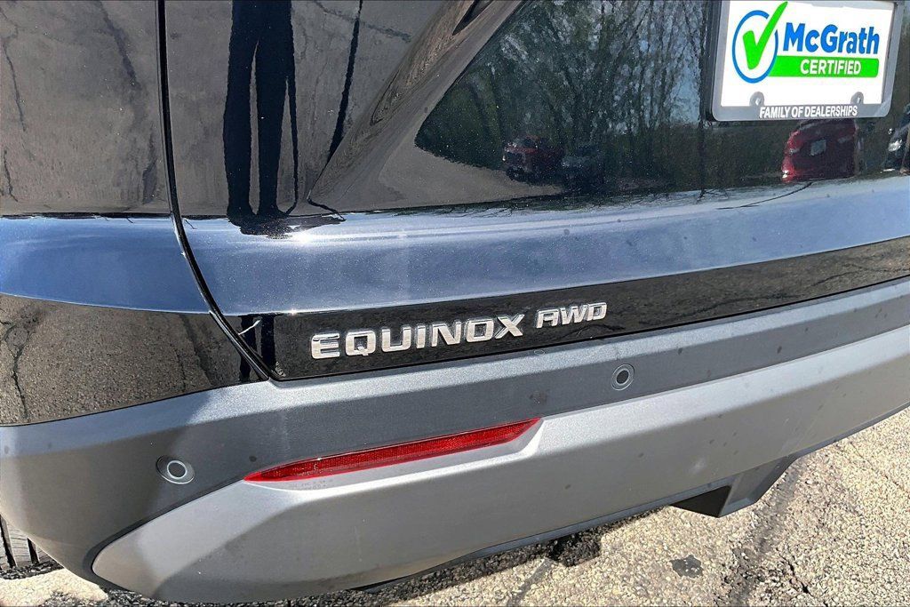 Used 2025 Chevrolet Equinox LT AWD/4WD image 27