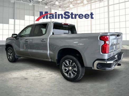 Used 2023 Chevrolet Silverado 1500 LT AWD/4WD image 3
