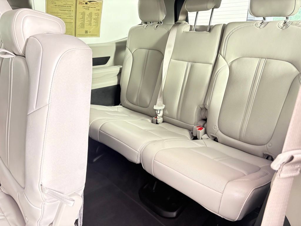 Used 2023 Jeep Wagoneer 4WD w/ Premium Group I image 16