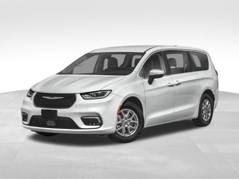 Used 2024 Chrysler Pacifica Touring-L FWD image 31