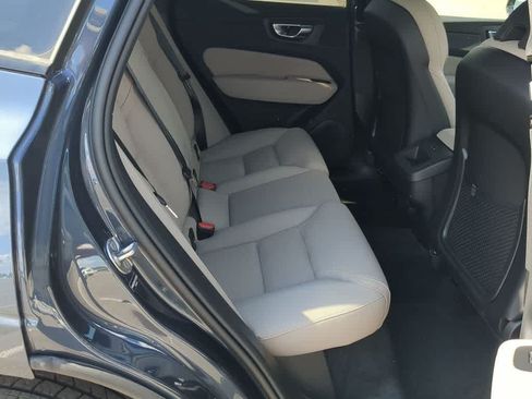 New 2027 Volvo XC60 B5 Plus AWD/4WD image 19