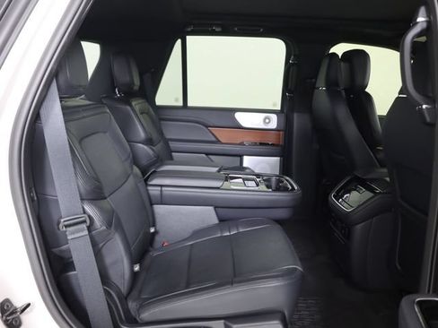 Used 2024 Lincoln Navigator Reserve AWD/4WD image 14