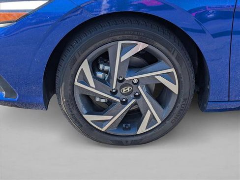 Used 2025 Hyundai Elantra Sport image 22