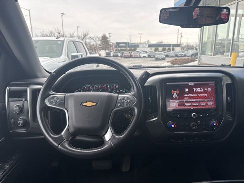 Used 2015 Chevrolet Silverado 1500 LT image 2