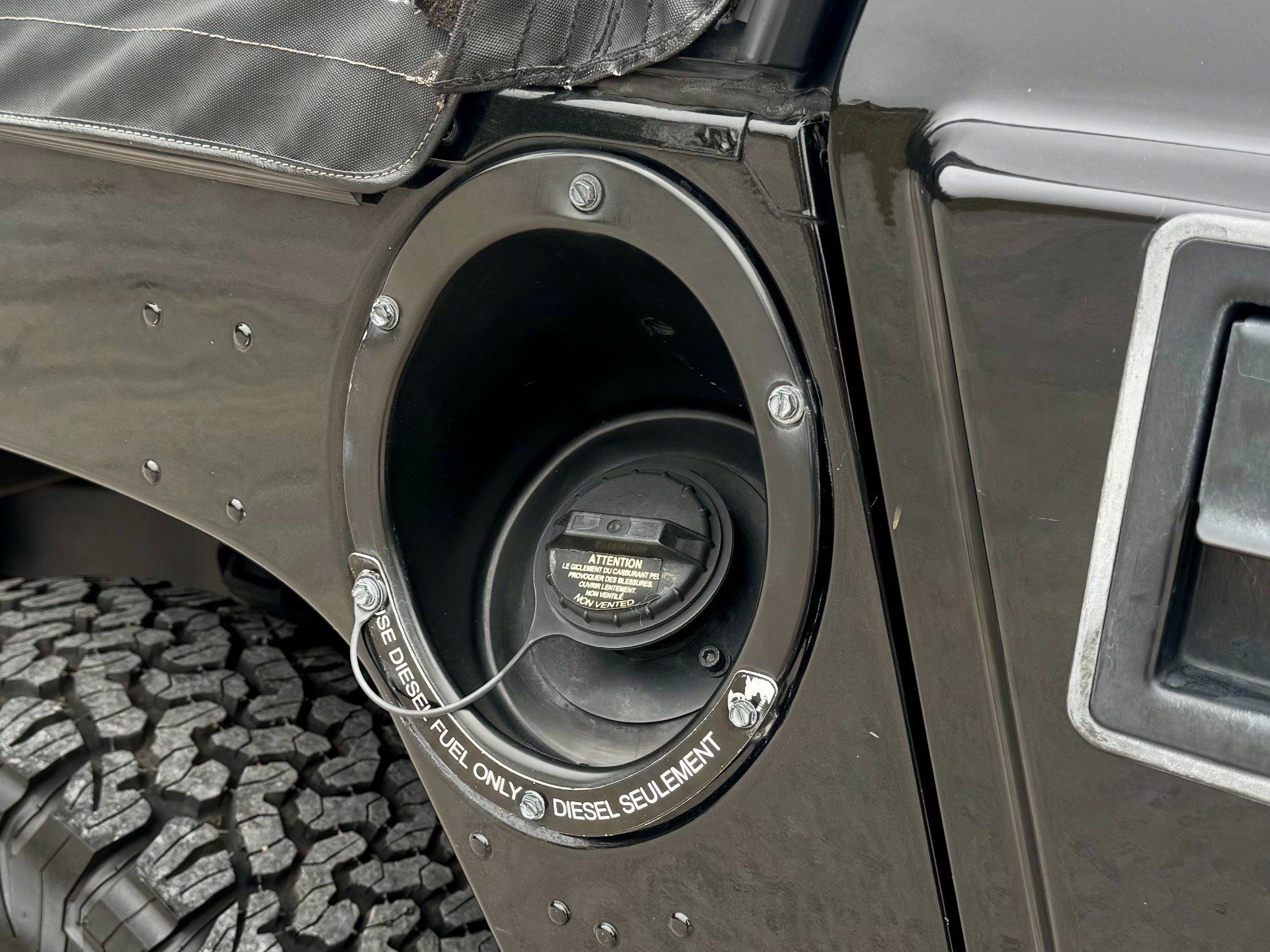 Used 2004 HUMMER H1 4-Door Open Top AWD/4WD image 66