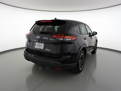 Used 2025 Nissan Rogue SV image 9