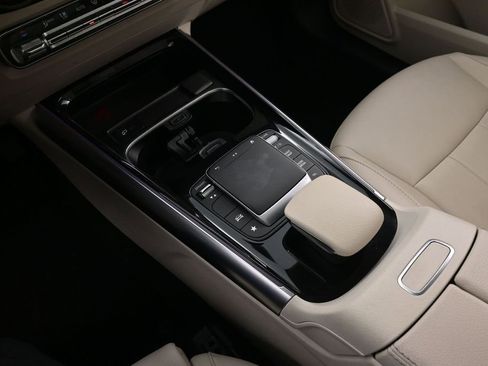 Used 2022 Mercedes-Benz GLA 250 4MATIC w/ Premium Package Lite image 43