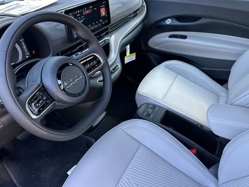 New 2025 FIAT 500 e image 10
