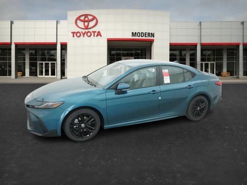 New 2026 Toyota Camry SE image 8