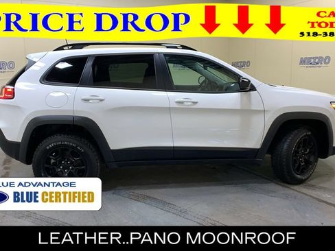 Used 2022 Jeep Cherokee Latitude w/ Sun & Sound Group AWD/4WD image 2
