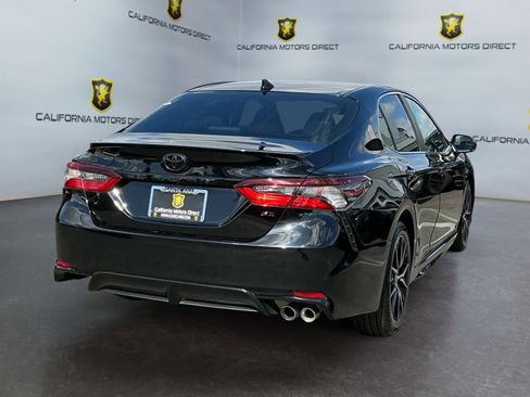 Used 2022 Toyota Camry SE w/ Carpet Mat Package (TMS) image 5