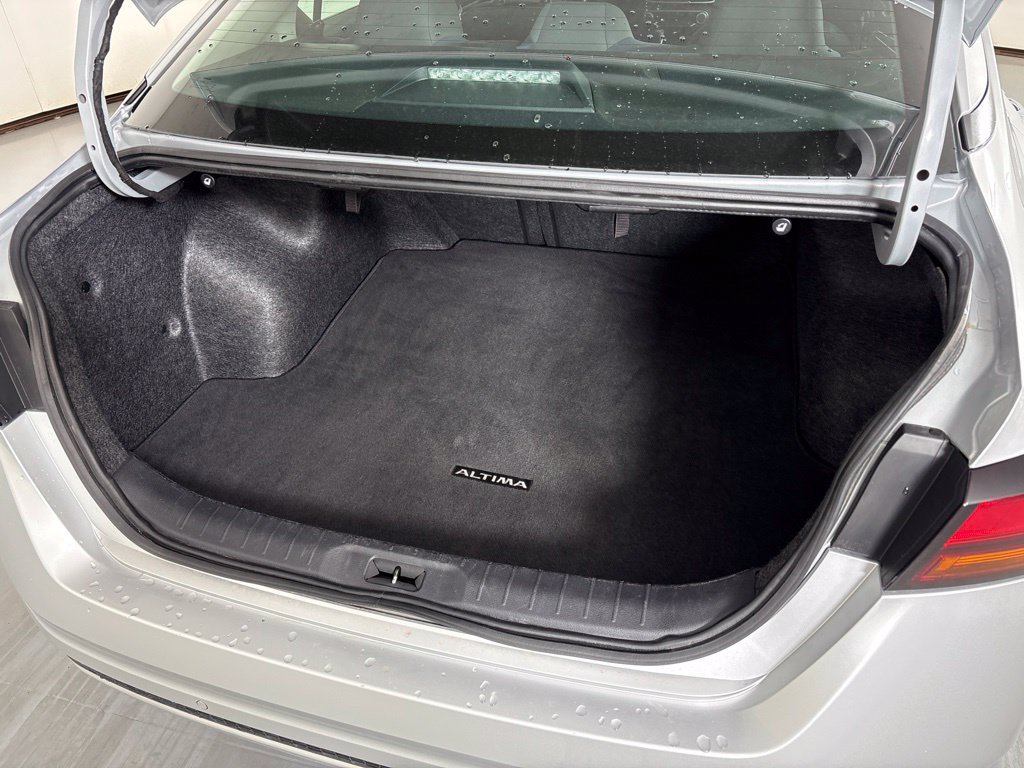 Used 2024 Nissan Altima 2.5 SV FWD image 20